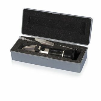 Refractometer set for exact cloud point determination